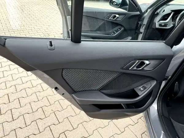 BMW 116 (13/27)