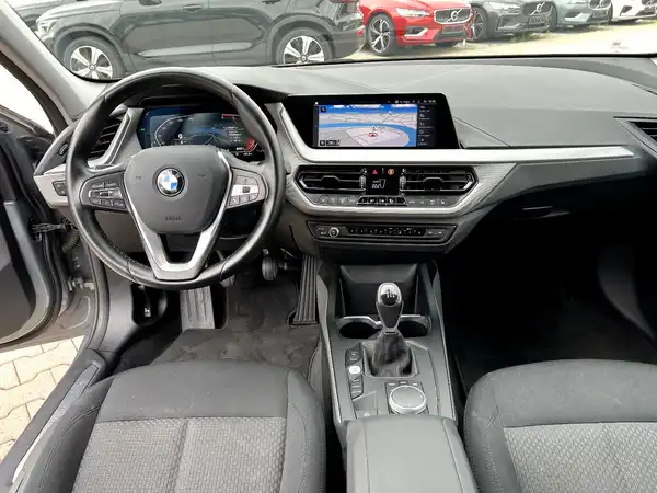BMW 116 (17/27)