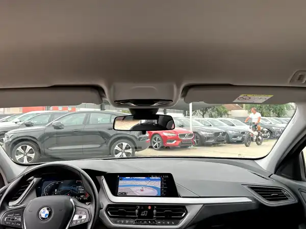 BMW 116 (19/27)