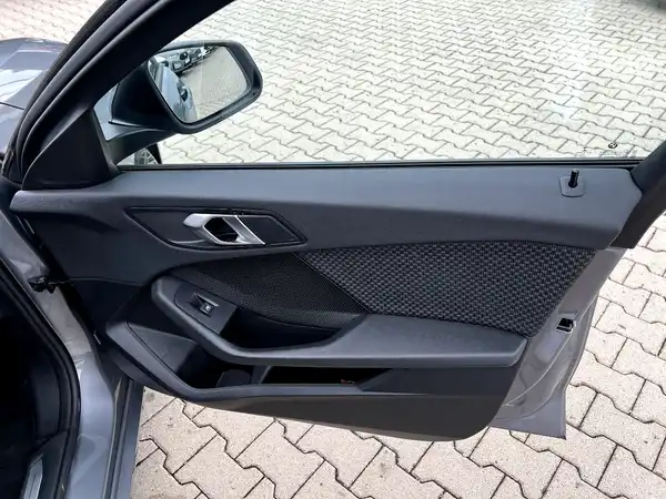 BMW 116 (20/27)