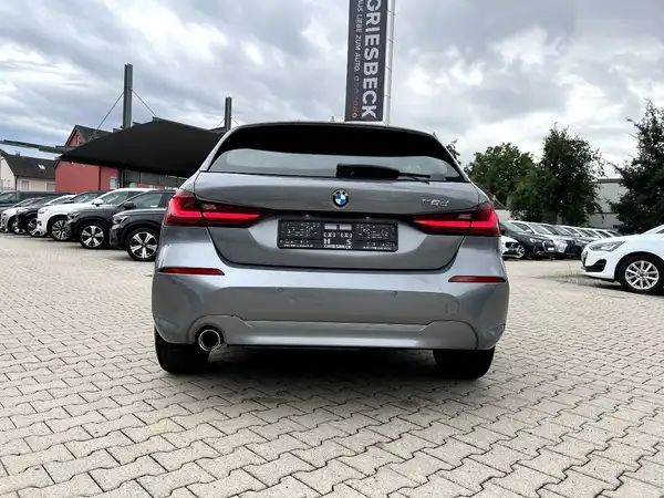 BMW 116 (3/27)