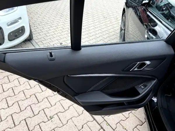 BMW 116 (11/27)