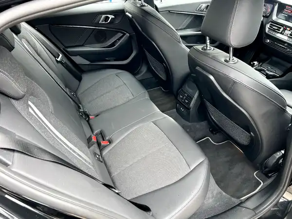 BMW 116 (15/27)