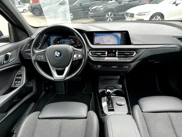 BMW 116 (18/27)