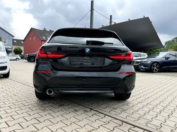 BMW 116 (3/27)