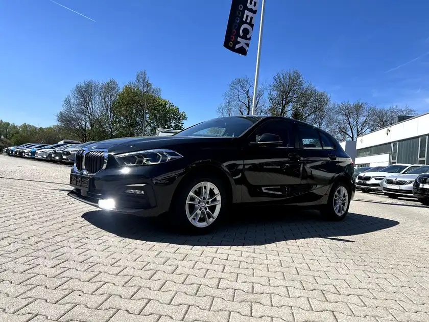 BMW 118 (1/28)