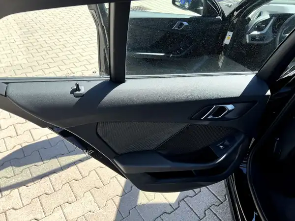BMW 118 (11/28)