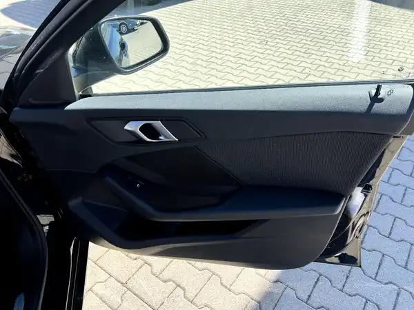 BMW 118 (20/28)