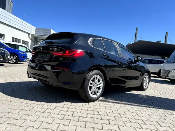 BMW 118 (4/28)