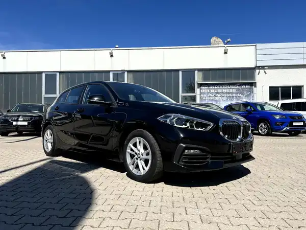 BMW 118 (5/28)