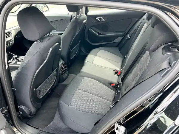 BMW 120 (12/27)