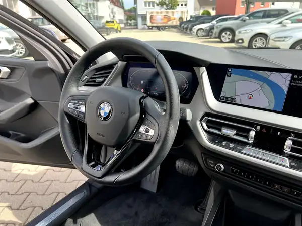BMW 120 (26/27)