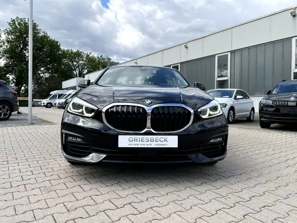 BMW 120 (6/27)