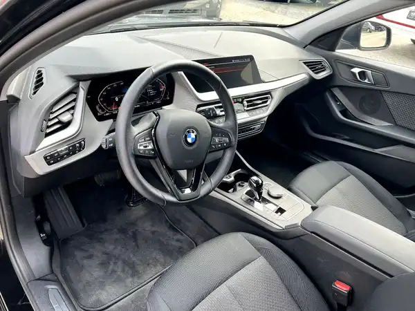 BMW 120 (9/27)