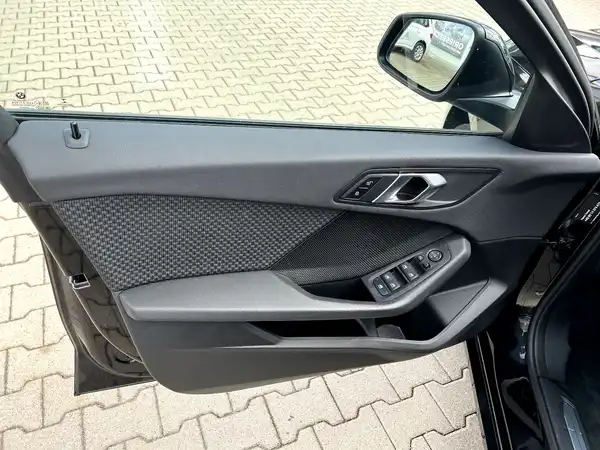 BMW 120 (10/27)