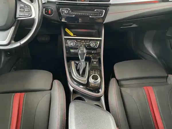 BMW 218 (9/22)