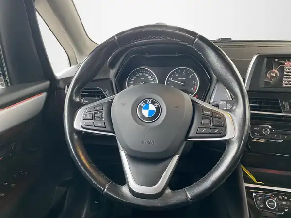 BMW 218 (10/22)