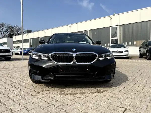BMW 318 (6/27)