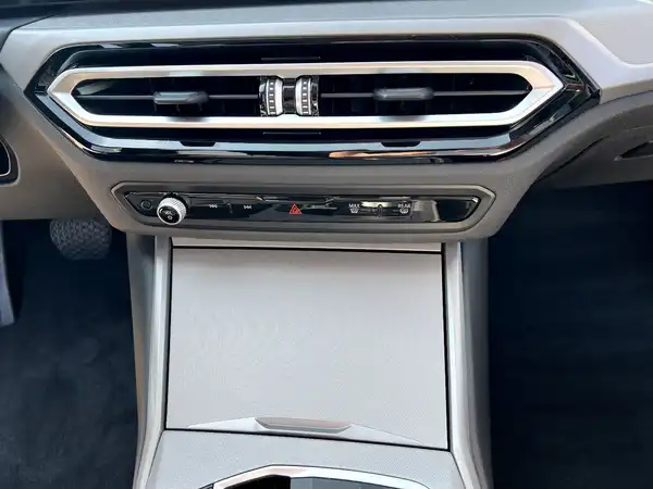 BMW 318 (24/27)