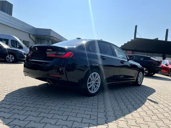 BMW 318 (4/27)