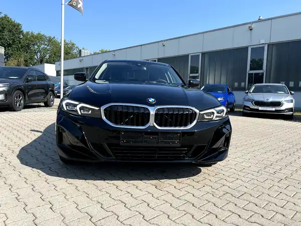 BMW 318 (6/27)