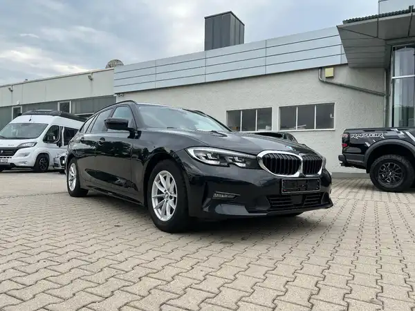 BMW 320 (5/29)