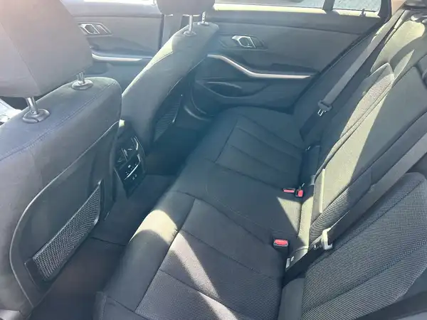 BMW 320 (14/29)