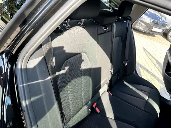 BMW 320 (18/29)