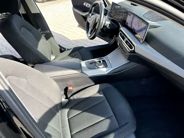 BMW 320 (23/29)