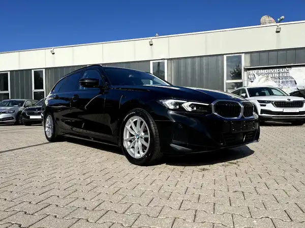 BMW 320 (5/29)