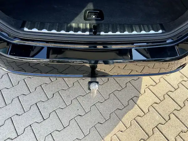 BMW 320 (8/29)