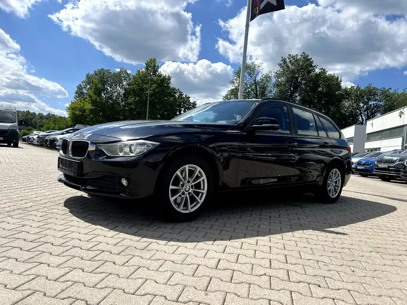 BMW 320 (1/27)
