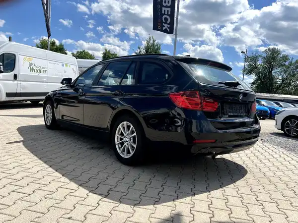 BMW 320 (2/27)
