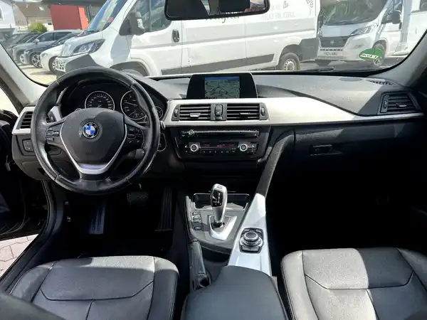 BMW 320 (18/27)