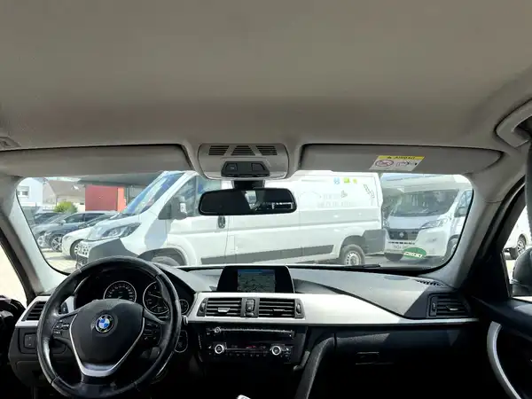 BMW 320 (19/27)