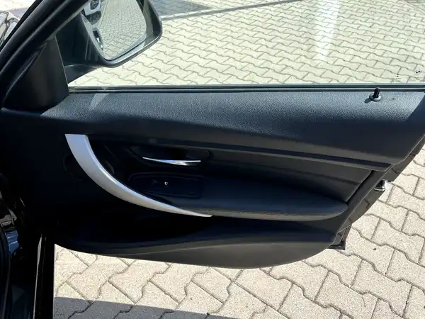 BMW 320 (20/27)