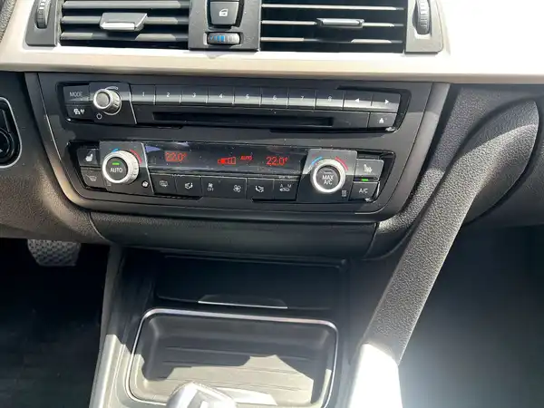 BMW 320 (24/27)