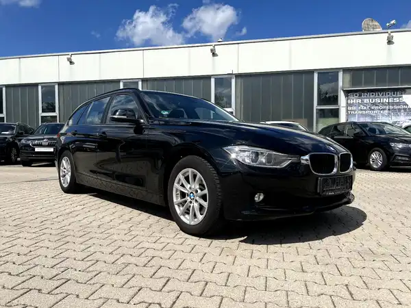 BMW 320 (5/27)