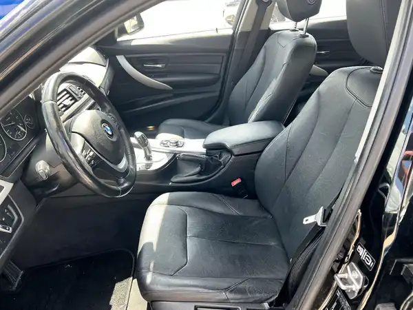 BMW 320 (9/27)