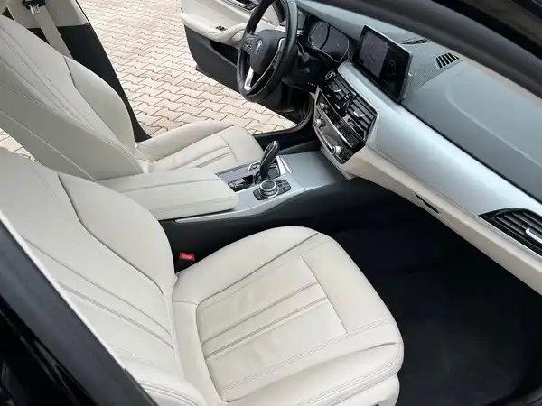 BMW 520 (22/27)