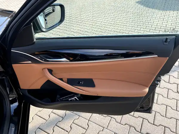 BMW 520 (21/28)