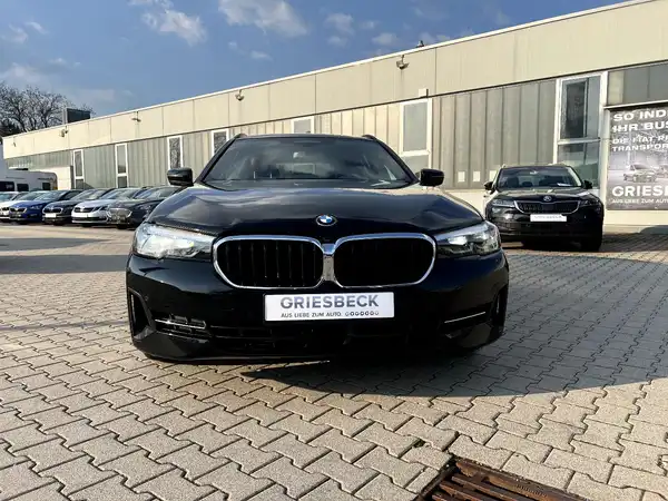 BMW 520 (6/28)
