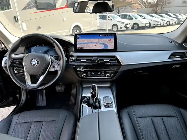 BMW 520 (19/28)