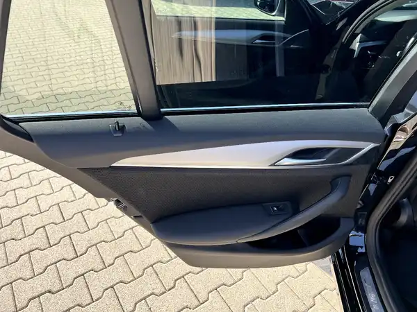 BMW 520 (13/29)