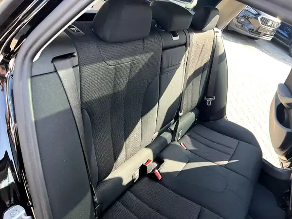 BMW 520 (18/29)