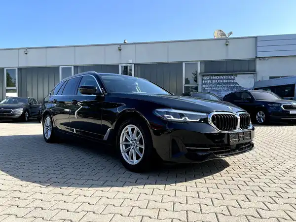 BMW 520 (5/29)