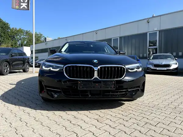 BMW 520 (6/29)