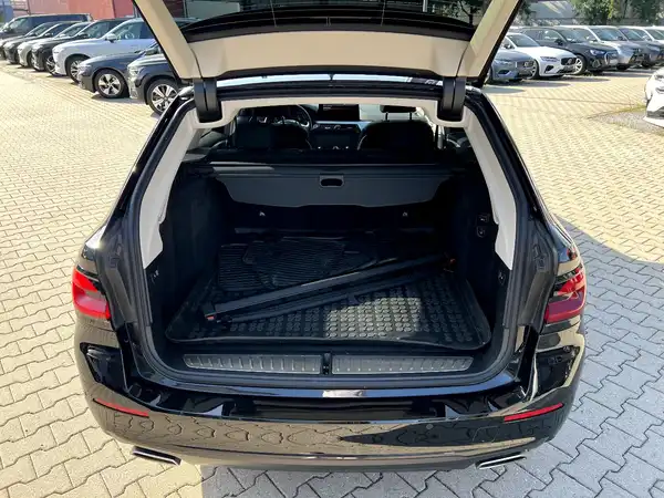 BMW 520 (7/29)
