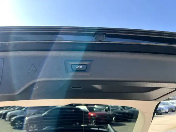 BMW 520 (8/29)