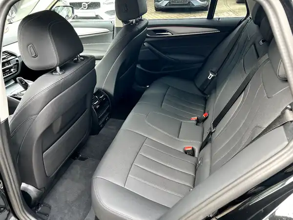 BMW 520 (13/28)
